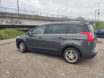 Peugeot 5008 1.6 HDi 2/2013 Allure + ťažné zariadenie - 11