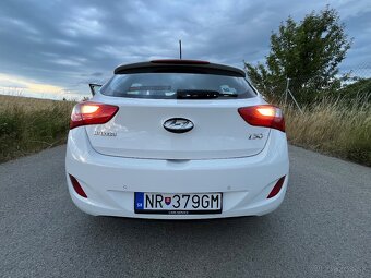 Hyundai i30 1.4 mpi ,98000km - 11