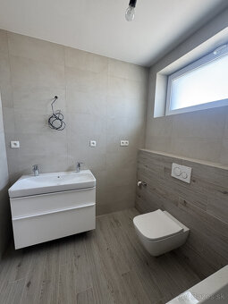 Prenájom - novostavba RD s 2 bytovými jednotkami, 102m2 úžit - 11