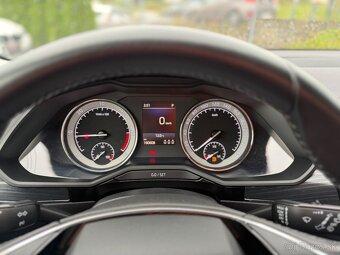 Škoda Superb Combi 2.0 TDI SCR Ambition DSG - 11