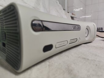 XBOX 360 + 60 GB HDD + OVLÁDAČ + 3x HRA - 11