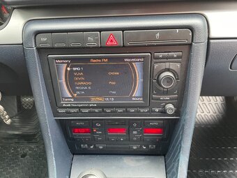 Audi A4 2.0 TFSI - 11