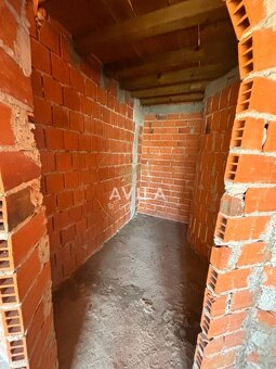 Na predaj apartmán-rodinný dom s terasou a garážou – Zadar,  - 11