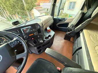 Mercedes-Benz Actros 1848 LowDeck Gigaspace - 11