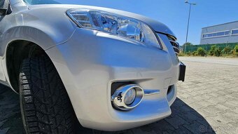 Predám Toyotu RAV 4 2,2 Decat,110KW,4×4 - 11