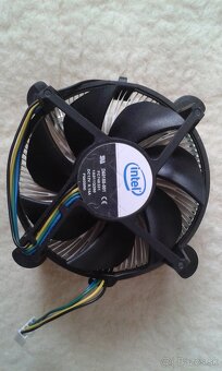 Intel Pentium 4 s775 + Intel Celeron s370 + 3x Active cooler - 11