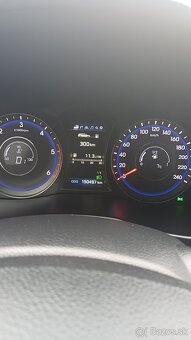 Hyundai i40 CW combi 1.7 CRDI AUTOMAT - 11