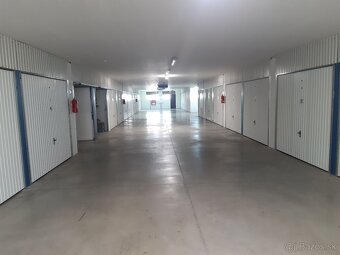 Ponúkame na predaj garáž - v Podlaviciach, na ulici Gaštano - 11