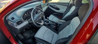 Hyundai i30 fastback 1.4 T-GDi - 11