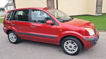 Ford Fusion - 11