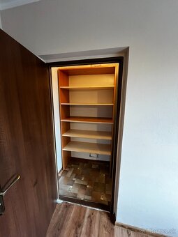 1i byt s balkónom / 39 m2 / zariadený - 11