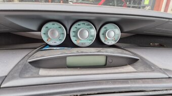 Fiat Ulysse 2,2HDI 94kw kód motora: 4HW - 11