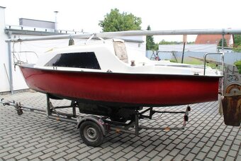 Plachetnica BWC Flying Cruiser B bez VPM a TK - 11