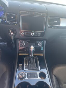 Volkswagen Touareg 3.0 TDI 4motion - 11