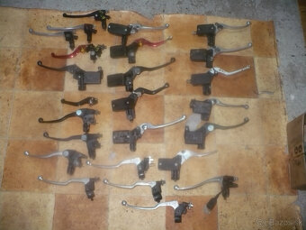 řídítka,padáky,zrcátka,světla,řetězy,páčky,brzd. pump - 11