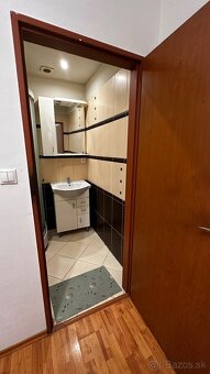 Predám 3 izbový byt v Leviciach s balkónom - 11