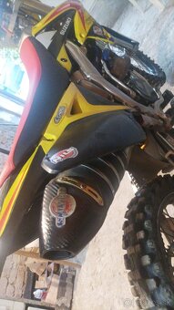 Suzuki RM-Z 250 
 - 11