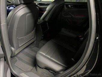Porsche Cayenne 4x4 A/T - 11