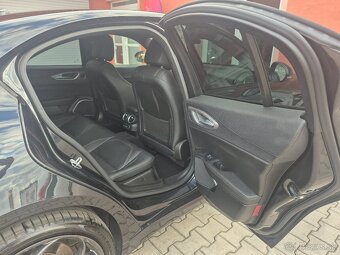 Alfa Romeo Giulia 2021 2.0 Veloce Q4 206kW - 11