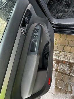 Predám Volkswagen touran - 11
