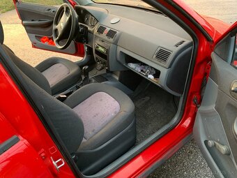 Škoda Fabia Junior 2004 1.2 HTP - 11