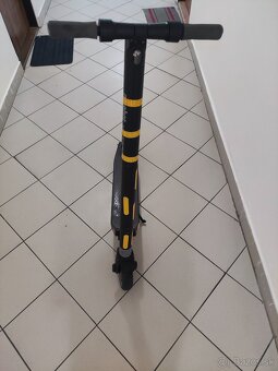 Kolobežka elektrická - 11