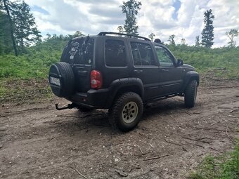 JEEP Cherokee - 11
