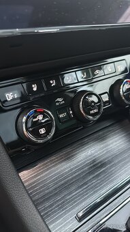 Škoda Superb Premium 2.0TDI 140KW 4x4 - 11