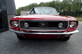Ford Mustang - 11