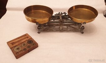 PREDÁM  PEKNÉ VECI - 11