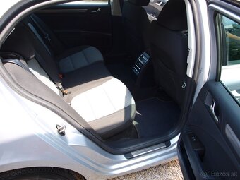 Škoda Superb 1.8 TSI Comfort - 11