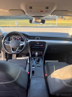 Volkswagen Passat Variant 2.0 TDI EVO DSG - 11