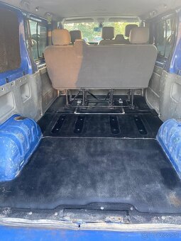Renault Trafic 2.0DCi - 11