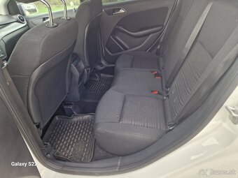 Mercedes- Benz  B 200D - 11