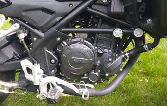 Benelli TRK 251 - 11