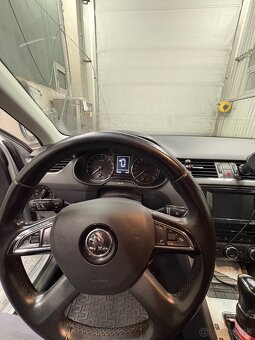 Skoda octavia 3 1.6tdi dsg - 11