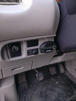 Almera Tino - 11