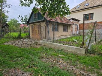 Zateplený rodinný dom + garáž a malá záhradka - 11