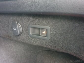 VW Passat B8 2.0 TDI 147kW 4x4 DSG R-Line - záruka Autodraft - 11