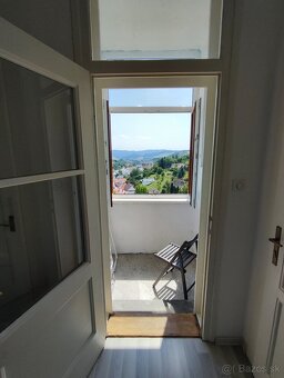 Slnečný 2izb.byt s jedinečným výhľadom - 11