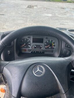 Mercedes atego - 11