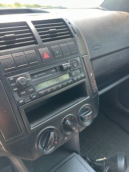 Volkswagen Polo 1.2HTP - 11