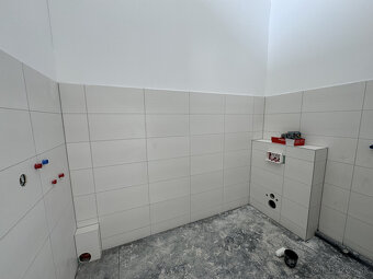 Predaj novopostaveného obchodného skladu 300 m² pri diaľnici - 11