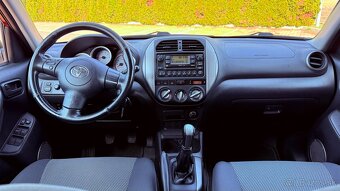 Toyota RAV4 2.0 D-4D 5D 4x4 - 11