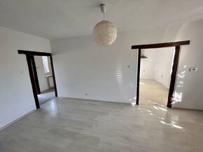 Sliač – príjemný rodinný dom so záhradou, pozemok 662 m2 - 11