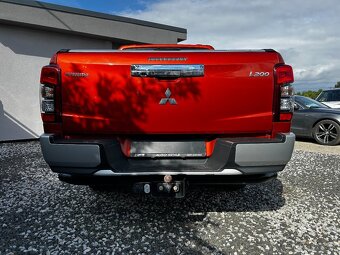 Mitsubishi L 200 L200 2.4 DI-D - 11