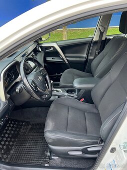 Toyota RAV4 2.0 Benzín - 11