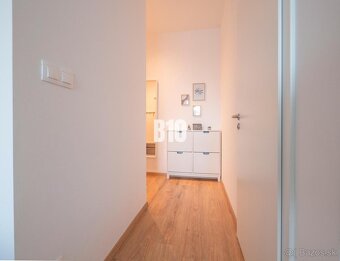 Discovery Residence - 19.p., s výhľadom na mesto - 11