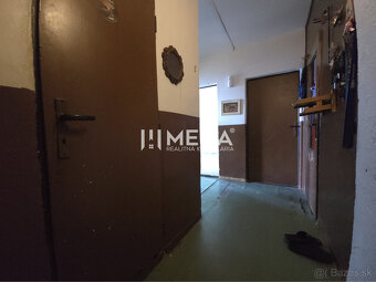 NA PREDAJ: 3-izbový byt s potenciálom – Michalovce, Okružná - 11