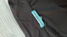 Dámske oblečenie MANGO, UNDER ARMOUR, GUESS, AMISU - 11